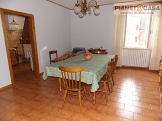 Quadrilocale in Vendita a Offida, 88'000€, 100 m²
