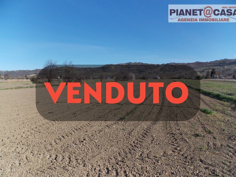 Terreno agricolo in Vendita a Spinetoli, 15'000€, 4200 m²