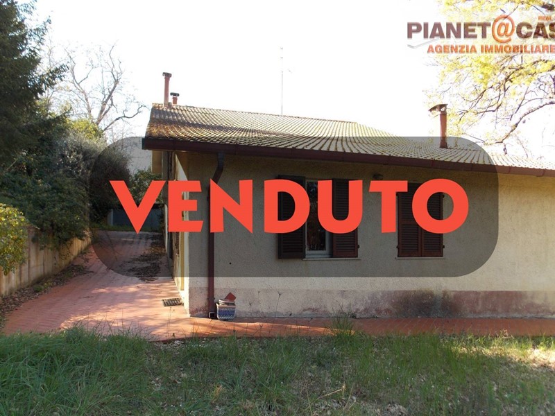 Casa Indipendente in Vendita a Colli del Tronto, 195'000€, 300 m²