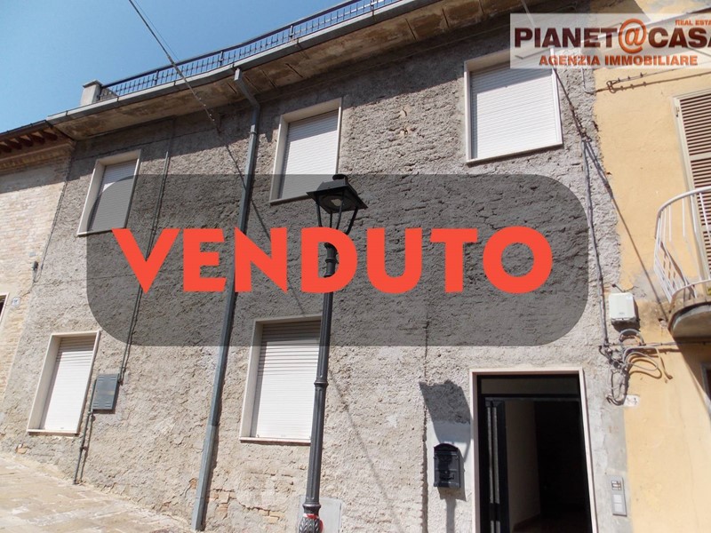 Casa Indipendente in Vendita a Monsampolo del Tronto, 159'000€, 320 m²