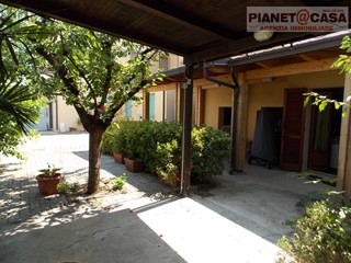 Casa Indipendente in Vendita a Spinetoli, 285'000€, 350 m²