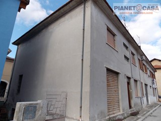 Casa Indipendente in Vendita a Castel di Lama, 128'000€, 230 m²