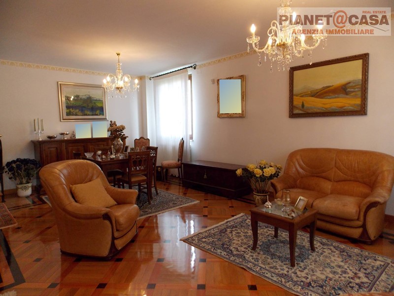 Villetta a schiera in Vendita a Spinetoli, 288'000€, 300 m²