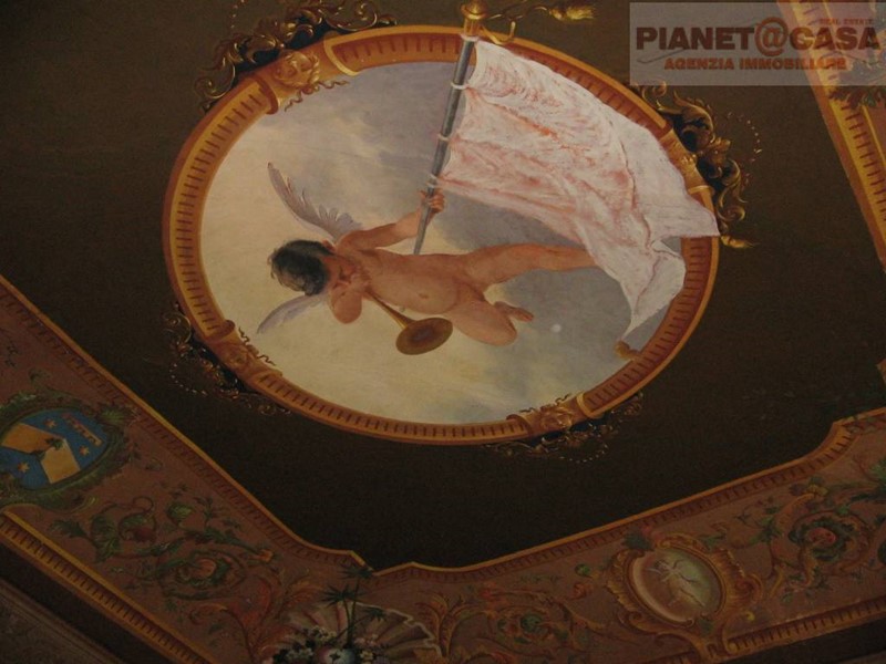 Appartamento in Vendita a Ascoli Piceno, 360'000€, 240 m²