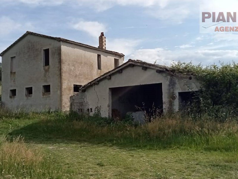Casa Indipendente in Vendita a Controguerra, 190'000&euro;, 260 m²