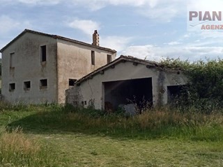 Casa Indipendente in Vendita a Controguerra, 190'000€, 260 m²