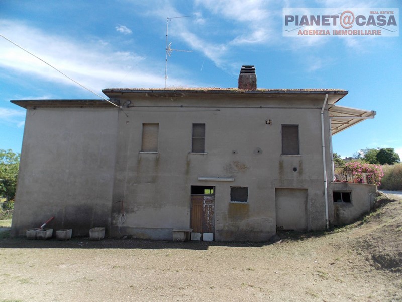Casa Indipendente in Vendita a Offida, 180'000€, 350 m²