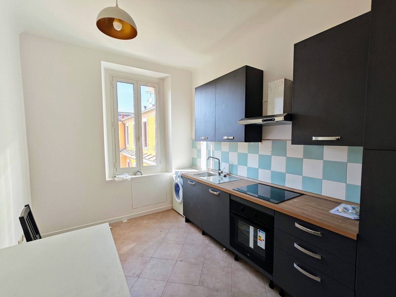 Bilocale in Affitto a Milano, 1'200€, 82 m²