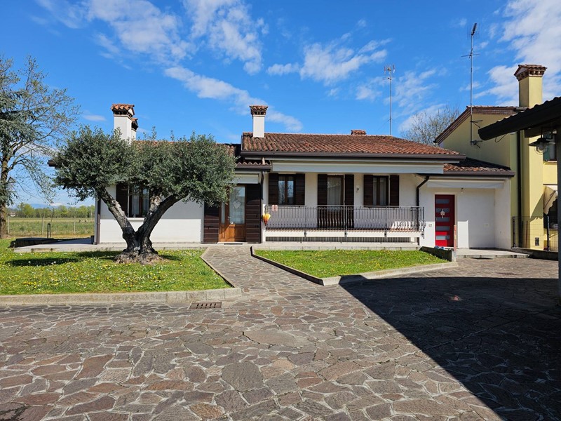 Casa Semi Indipendente in Vendita a Casale sul Sile, 520'000€, 200 m²