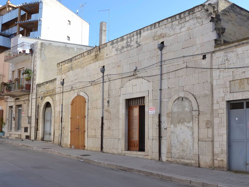 Casa Indipendente in Vendita a Canosa di Puglia, 115'000€, 80 m²