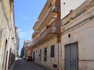 Trilocale in Vendita a Canosa di Puglia, 89'000€, 100 m²
