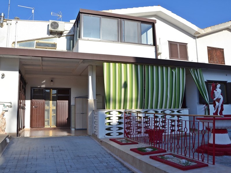 Villa in Vendita a Canosa di Puglia, 249'000€, 155 m²