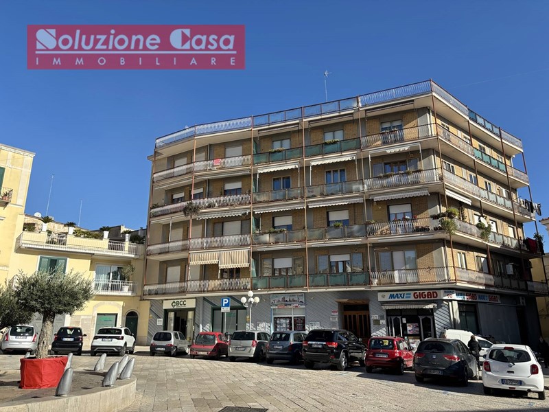 Quadrilocale in Vendita a Canosa di Puglia, 189'000€, 200 m²