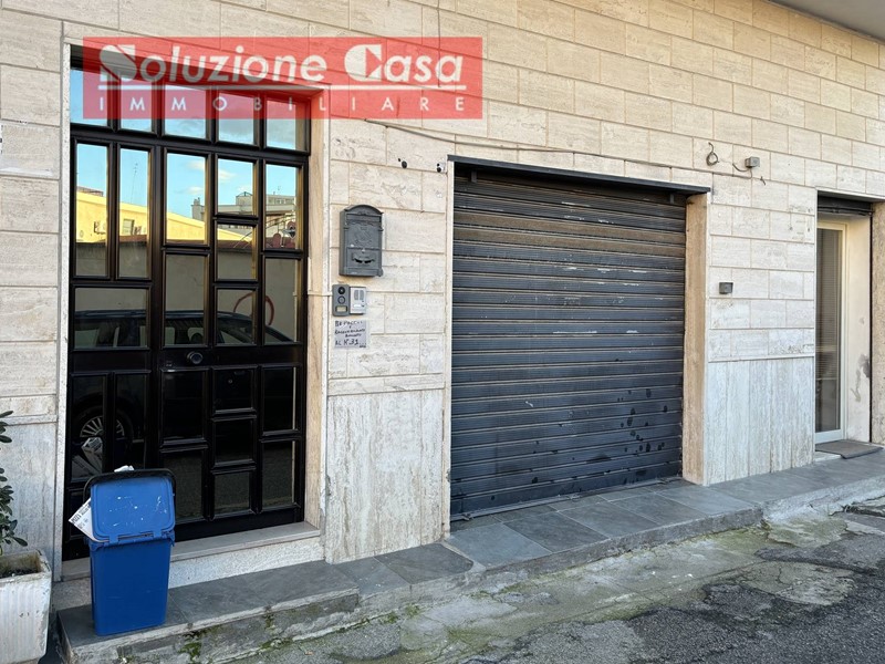 Box in Vendita a Canosa di Puglia, 85'000€, 90 m²