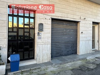 Box in Vendita a Canosa di Puglia, 85'000€, 90 m²