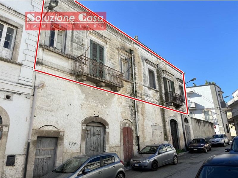 Casa Indipendente in Vendita a Canosa di Puglia, 85'000€, 110 m²
