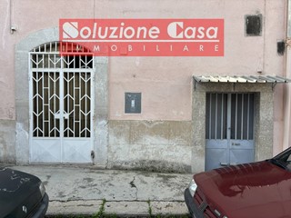 Casa Indipendente in Vendita a Canosa di Puglia, 29'000€, 45 m²
