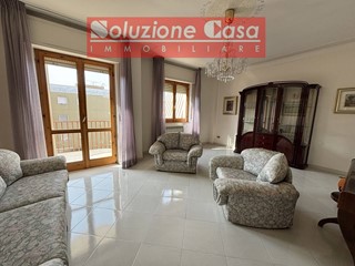 Trilocale in Vendita a Canosa di Puglia, 90'000€, 110 m²
