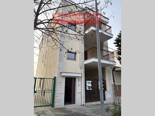 Trilocale in Vendita a Andria, 59'000€, 65 m², con Box