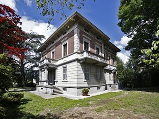 Trilocale in Vendita a Fagnano Olona, 134 m²