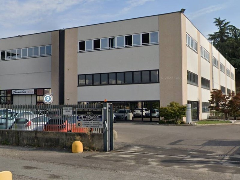 Ufficio in Affitto a Legnano, 2'000€, 170 m²