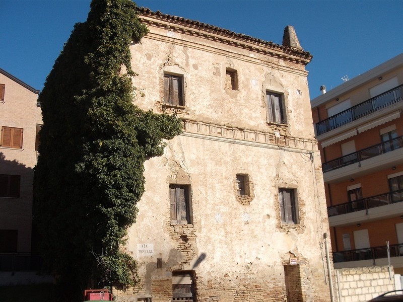 Casa Indipendente in Vendita a Vasto, 450'000&euro;, 155 m²