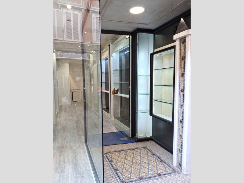 Immobile commerciale in Affitto a Ferrara, 650€, 15 m²