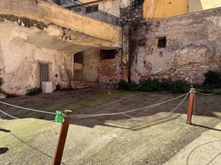 Monolocale in Vendita a Gaeta, 75'000€, 70 m², con Box