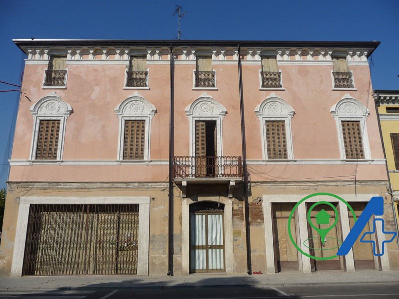 Rustico in Vendita a San Benedetto Po, 290'000&euro;, 780 m²