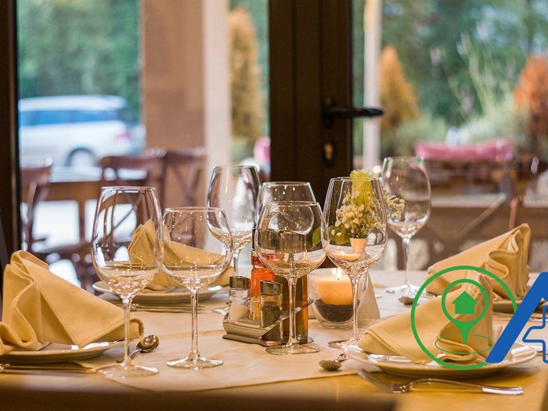 Attività commerciale in Vendita a Gardone Riviera, 270'000€, 100 m²