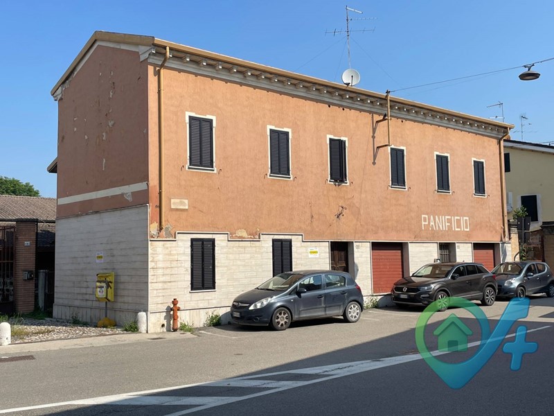 Casa Semi Indipendente in Vendita a Goito, 120'000&euro;, 200 m²