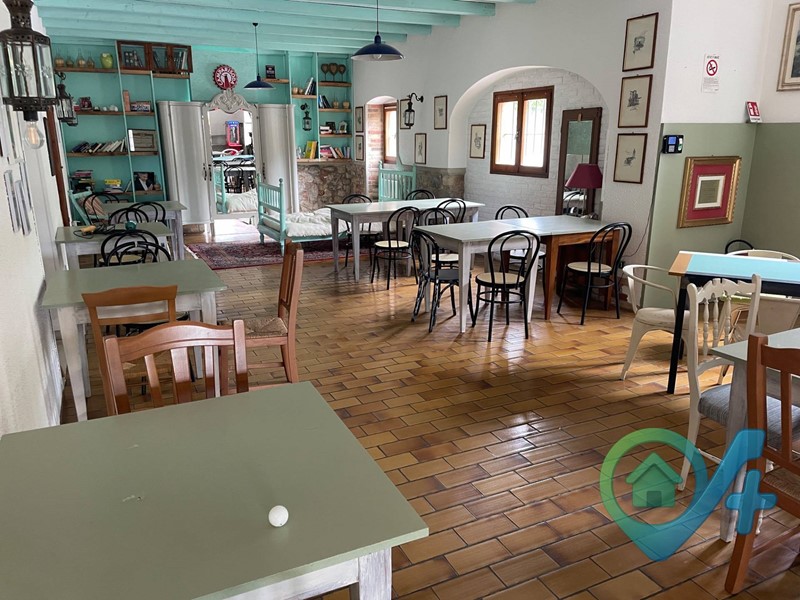 Immobile commerciale in Vendita a Moniga del Garda, 330'000€, 200 m²