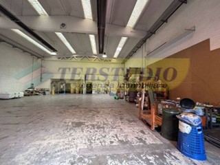 Capannone in Affitto a Valbrembo, 2'800€, 750 m²