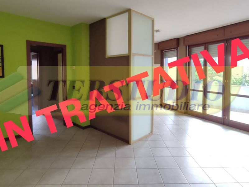 Trilocale in Vendita a Ponte San Pietro, 150'000€, 100 m²