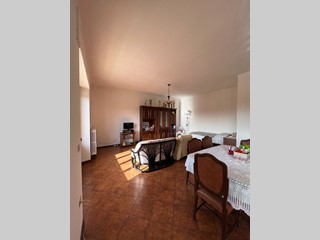 Appartamento in Vendita a Falerone, 99'000€, 120 m²