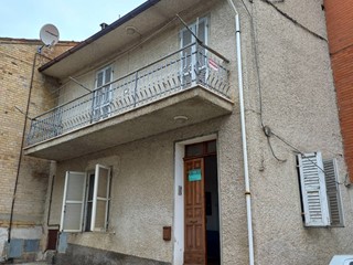 Casa Indipendente in Vendita a Massa Fermana, 45'000€, 120 m²