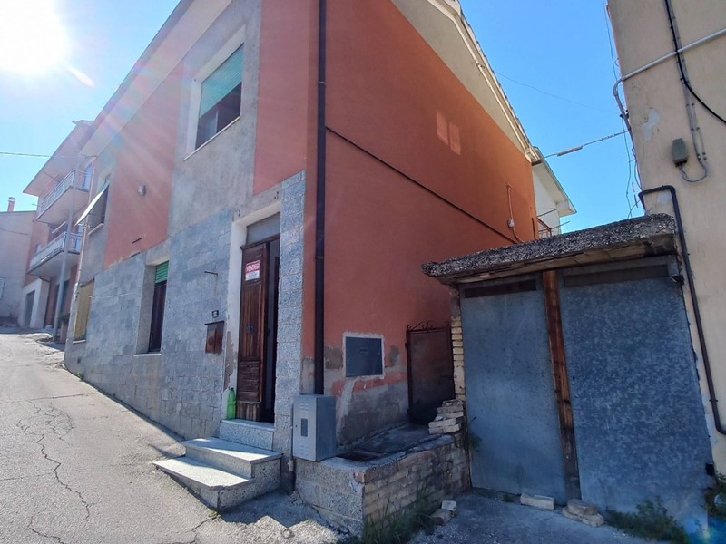 Casa Indipendente in Vendita a Massa Fermana, 78'000€, 90 m²