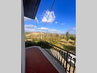 Quadrilocale in Vendita a Santa Vittoria in Matenano, 62'000€, 75 m²