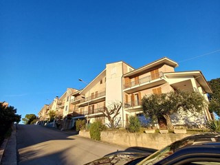 Quadrilocale in Vendita a Montottone, 75'000€, 76 m²