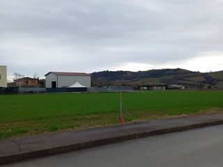 Terreno industriale in Vendita a Falerone, 78'000€, 1642 m²