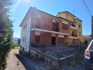 Appartamento in Vendita a Montappone, 105'000€, 120 m²