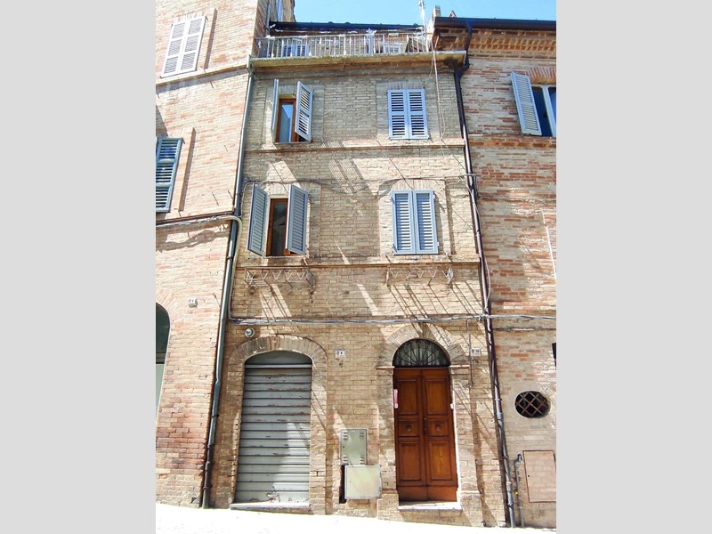 Casa Indipendente in Vendita a Petritoli, 58'000€, 170 m²