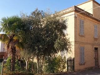 Quadrilocale in Vendita a Grottazzolina, 65'000€, 80 m²