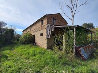 Casa Indipendente in Vendita a Montottone, 120'000€, 120 m²