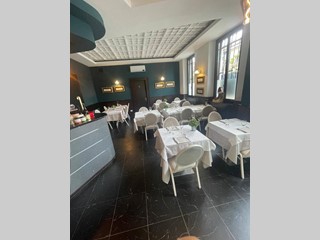 Attività commerciale in Vendita a Nerviano, 85'000€, 230 m²