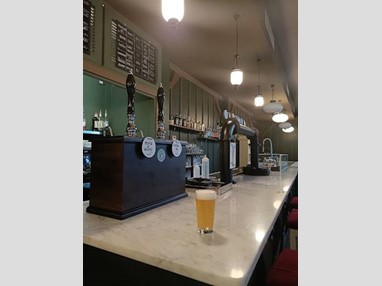 Attività commerciale in Vendita a Saronno, 70'000€, 180 m²