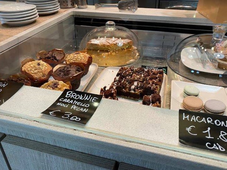 Attività commerciale in Vendita a Busto Arsizio, 69'500€, 68 m²