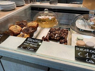 Attività commerciale in Vendita a Busto Arsizio, 69'500€, 68 m²