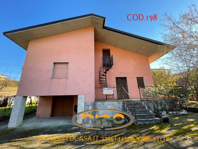 Casa Indipendente in Vendita a Telese Terme, 160'000€, 200 m²