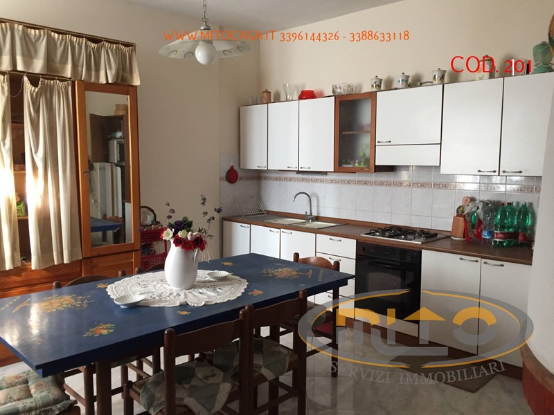 Casa Indipendente in Vendita a Telese Terme, 89'000€, 100 m²